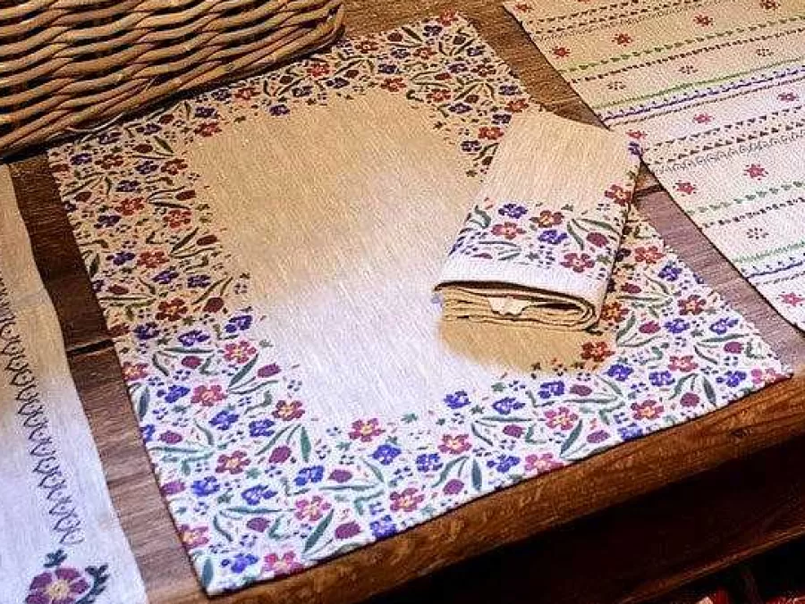 Easter<Nicholas Mosse Placemat Wild Flower Meadow Linen